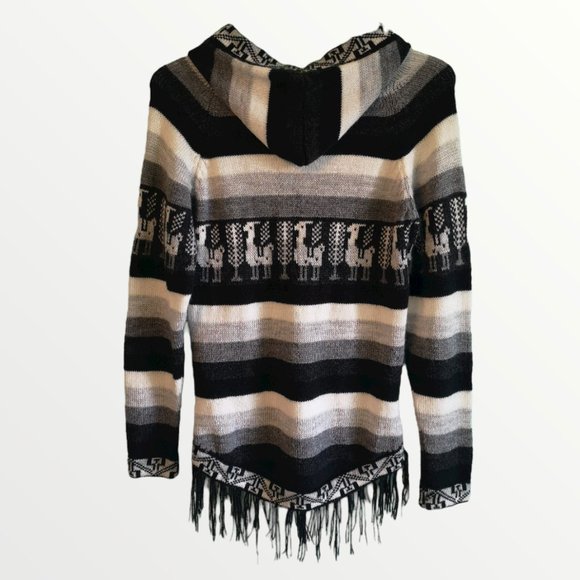 Alpaca Hooded Sweater with pockets and fringe from Peru - 30" Chest - Picture 3 of 5